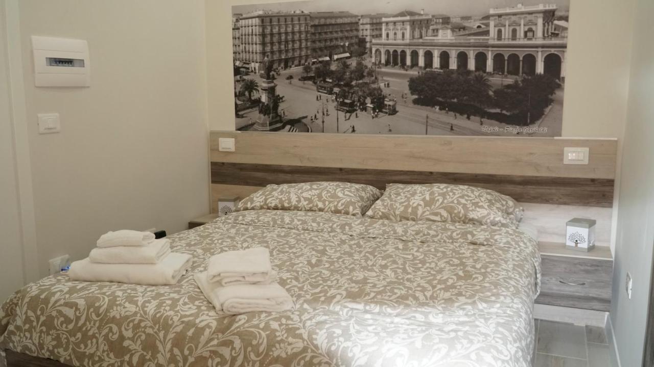 Donna Vicenza Bed & Breakfast Neapel Exteriör bild