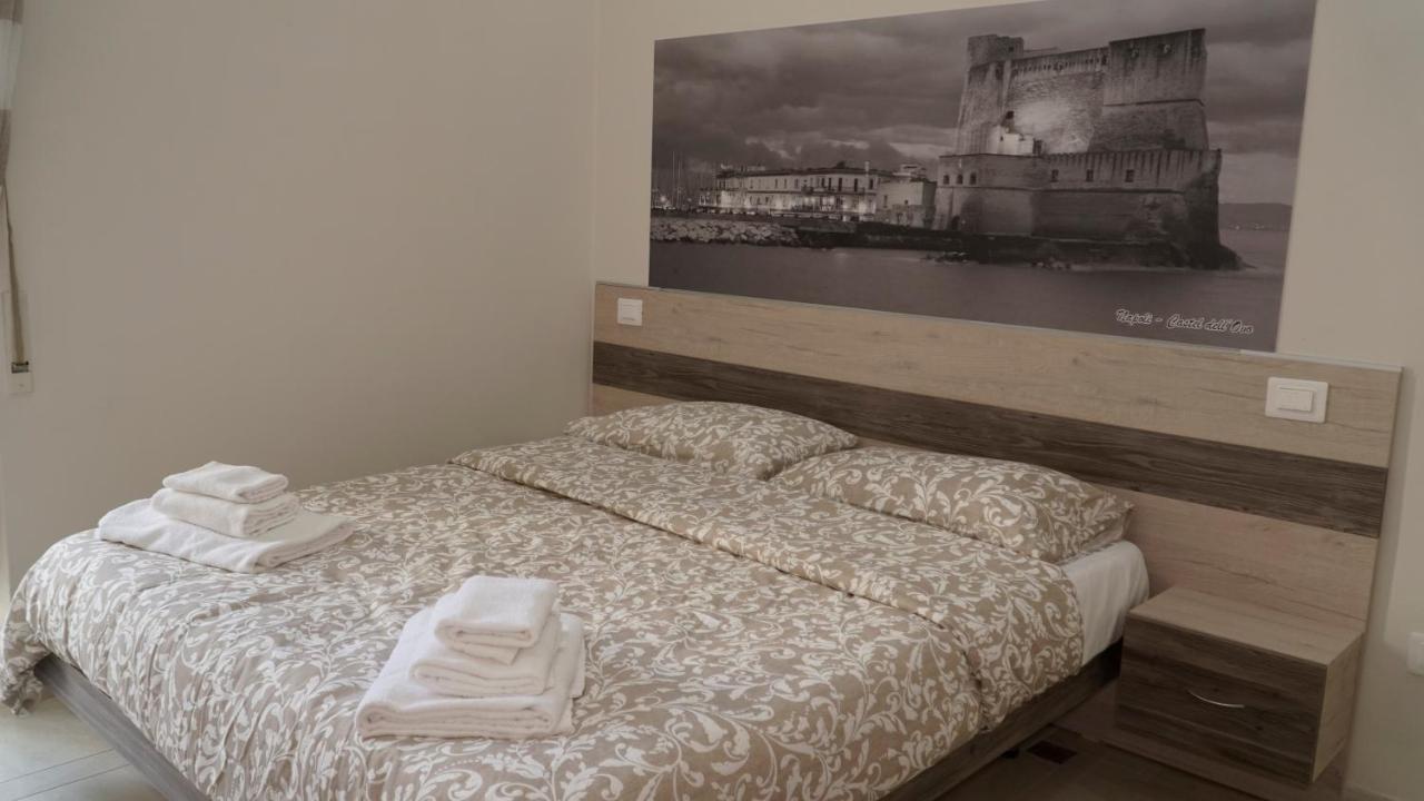 Donna Vicenza Bed & Breakfast Neapel Exteriör bild