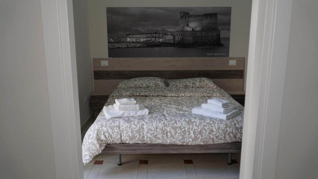 Donna Vicenza Bed & Breakfast Neapel Exteriör bild