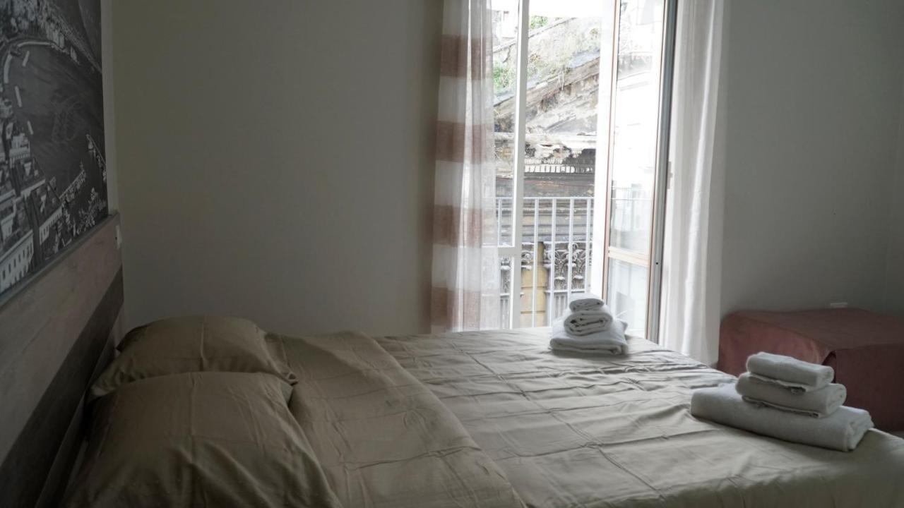 Donna Vicenza Bed & Breakfast Neapel Exteriör bild