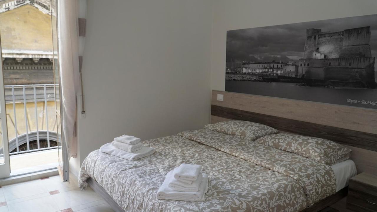 Donna Vicenza Bed & Breakfast Neapel Exteriör bild